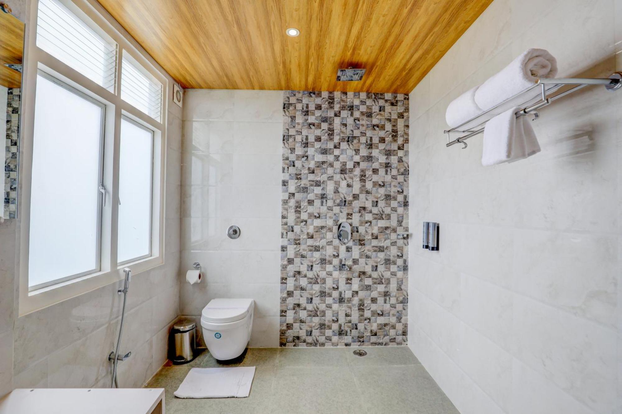 Banari Regency By Summit Hotel Namchi Exterior photo