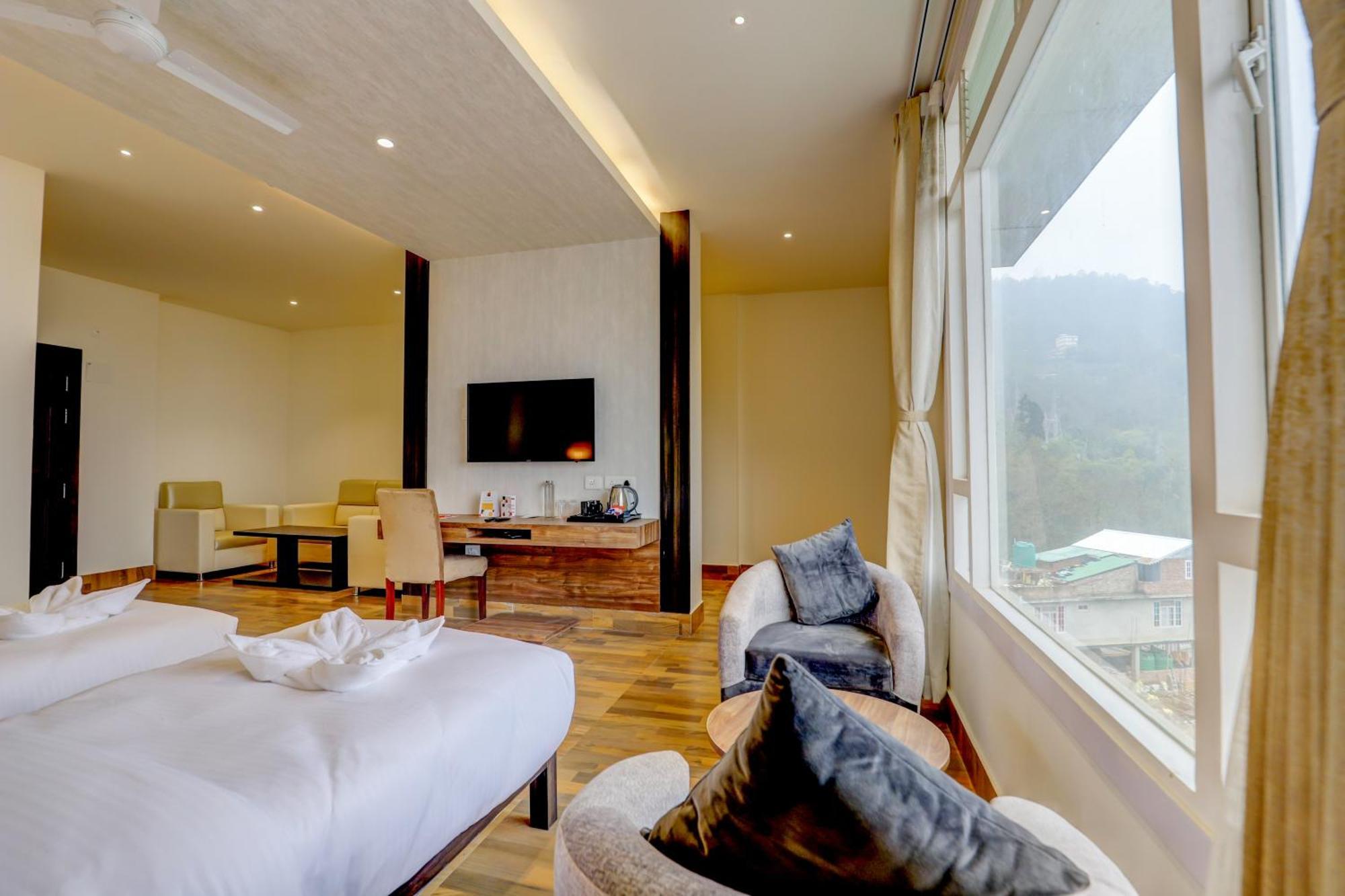 Banari Regency By Summit Hotel Namchi Exterior photo