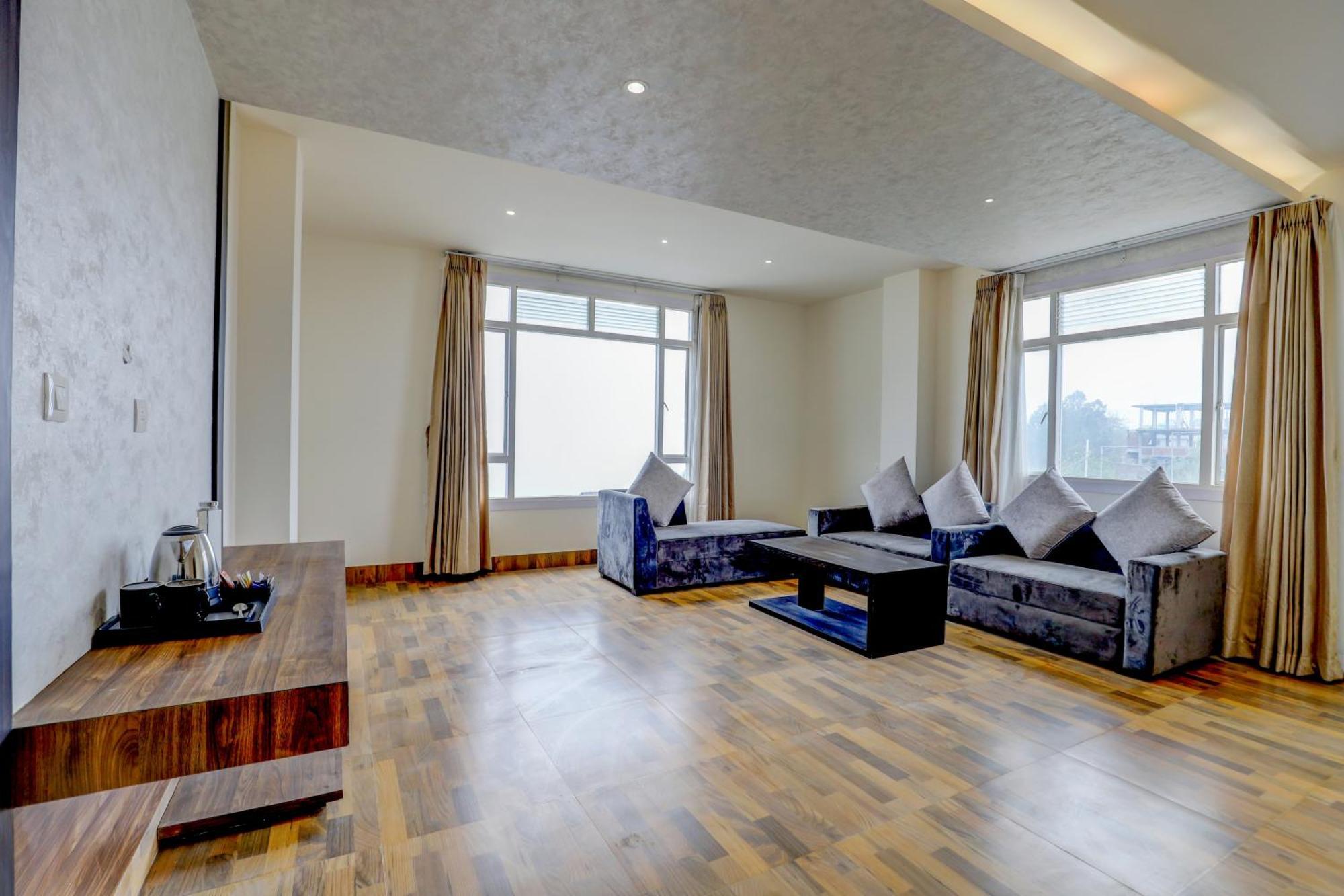 Banari Regency By Summit Hotel Namchi Exterior photo